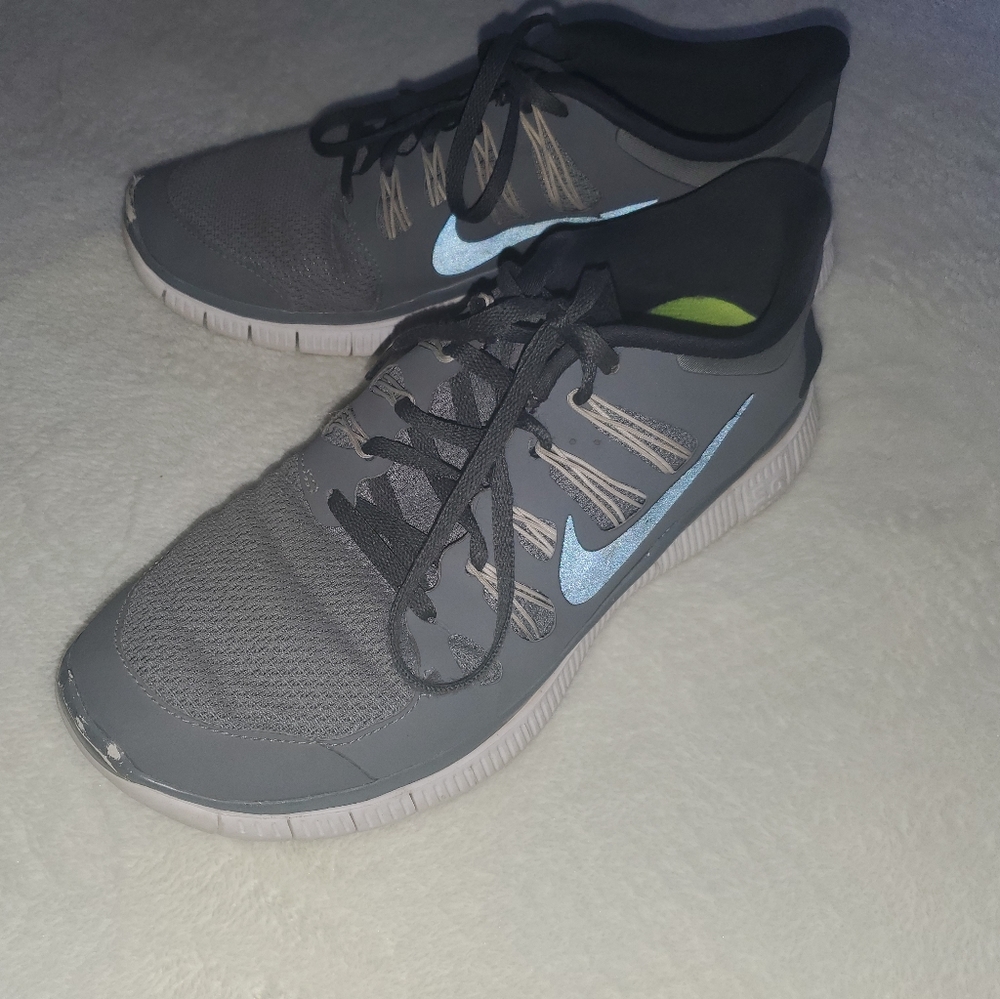 Mens Nike free 5.0 size 9.5